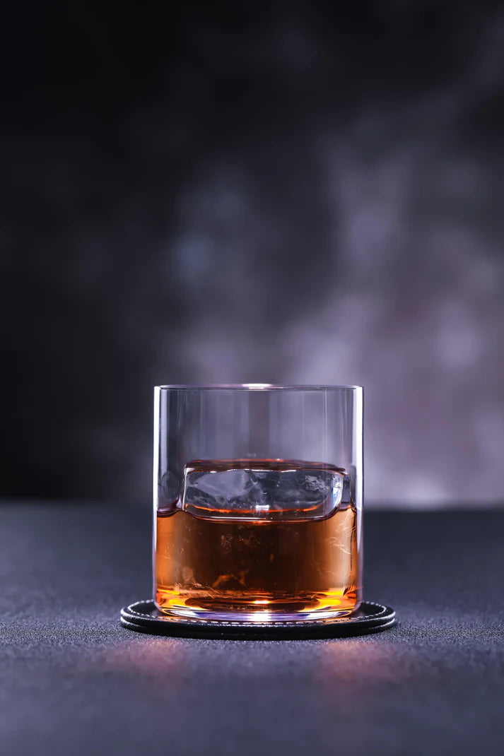 Verre en cristal Côté Positif, design lumineux et élégant pour célébrer chaque moment