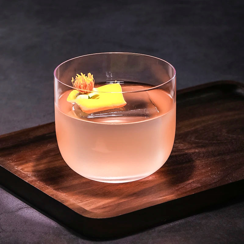 Verre en cristal Horizon Perlé, éclat perlé raffiné, accessoire parfait pour apéritifs chic