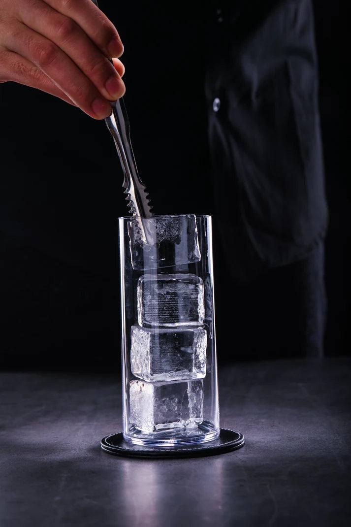 Verre Cristal Limpide, style pur et épuré, laisse briller la boisson sans distraction

