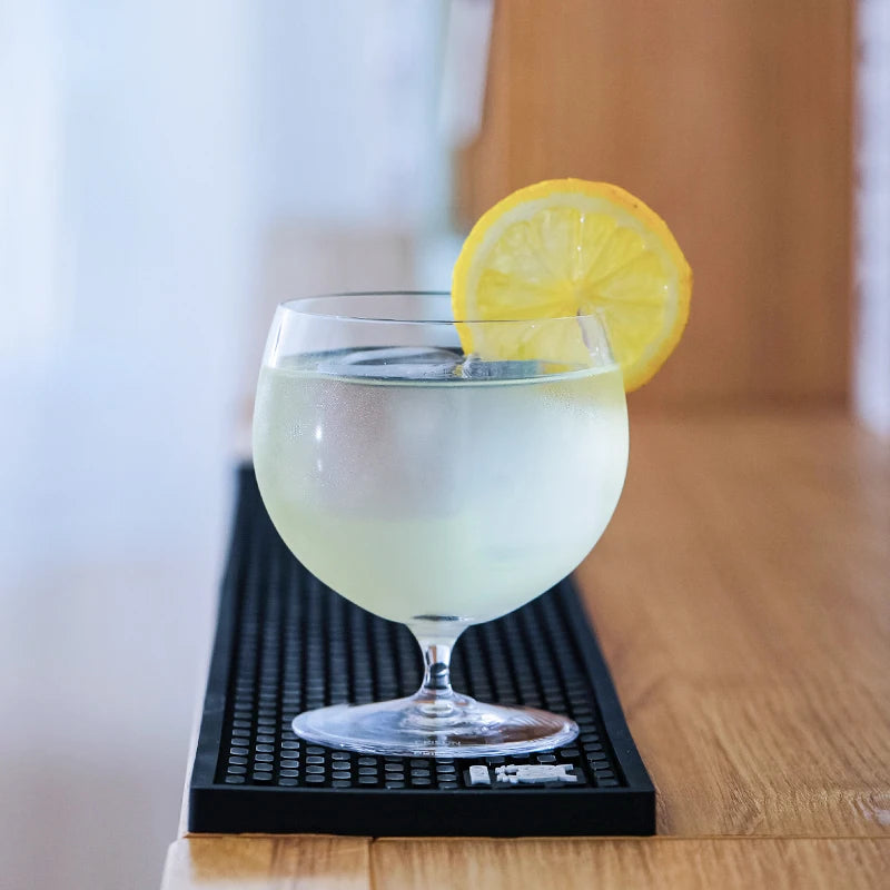 Verre en cristal Lueur Arctique, silhouette élégante capturant l’essence des glaces polaires