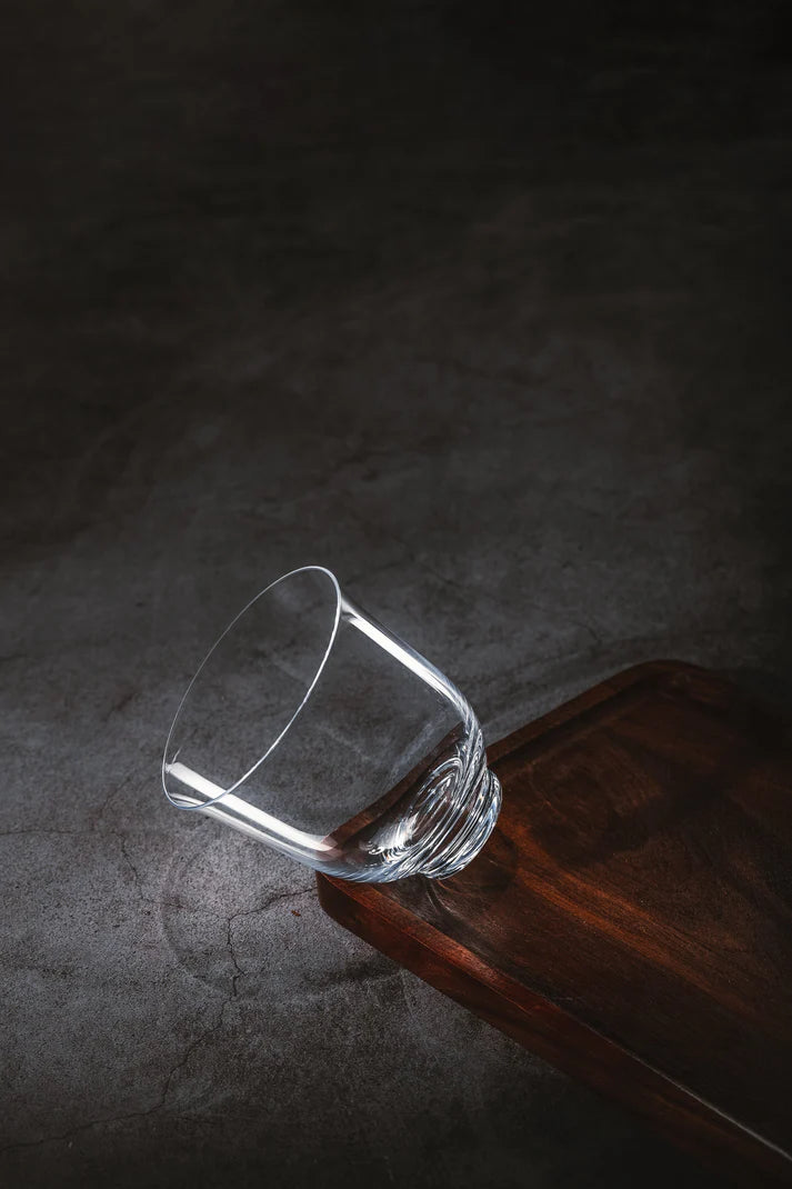 Verre Sirotation Sérénité en cristal, accessoire raffiné pour révéler chaque arôme délicatement

