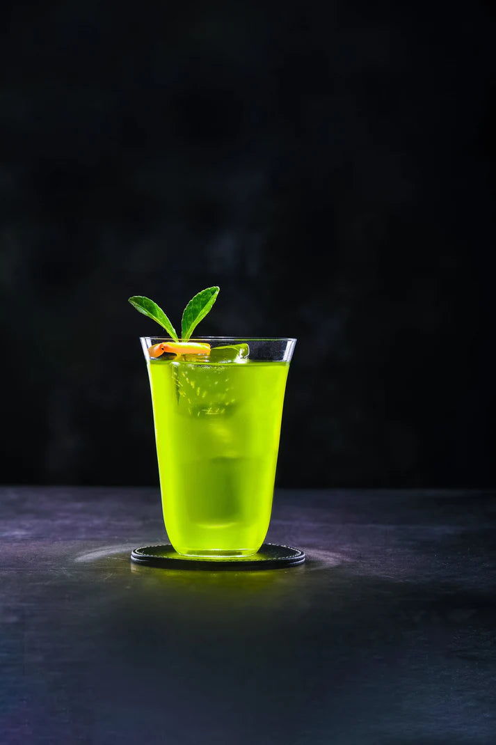 Verre en cristal Reflet du Corail, teintes chaudes inspirées des fonds marins, parfait pour cocktails tropicaux