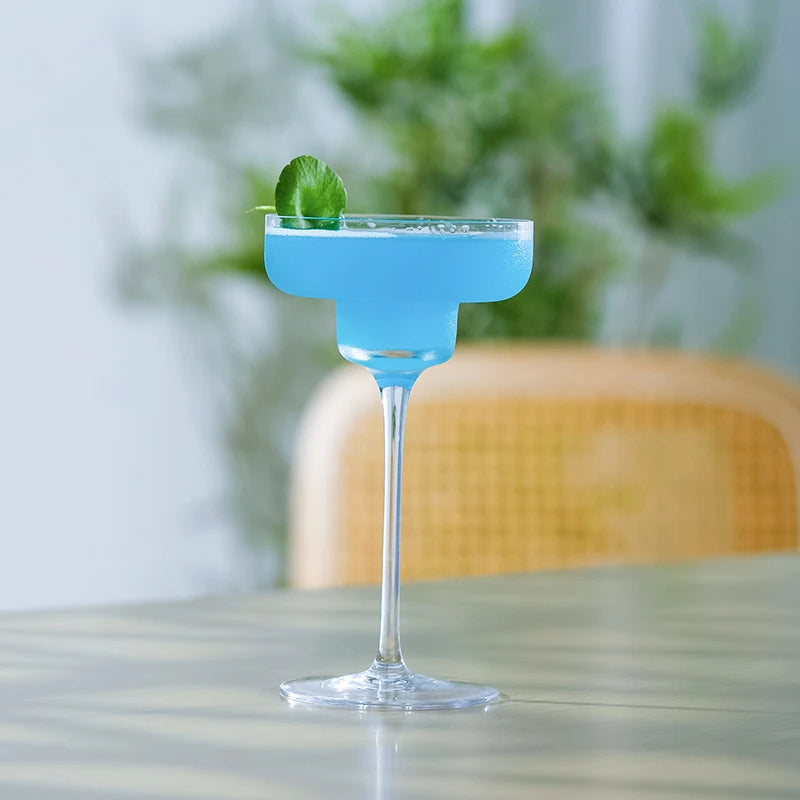 Verre Élégance Givrée, cristal fin à effet givré, accessoire élégant pour cocktails ou spiritueux